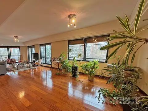 Piso LC 4 dormitorios 3 baños completos Toilette 2 cocheras Vigilancia 24hs Belgrano