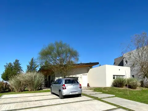 Casa en Alquiler Temporal en San Matias, USD 3.500