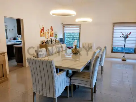 Casa en Venta de 4 dormitorios
