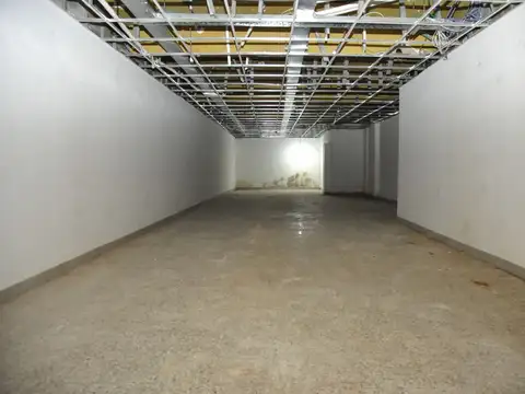 ALQUILER - LOCAL 400M2 C/3 BAÑOS - SAN NICOLAS