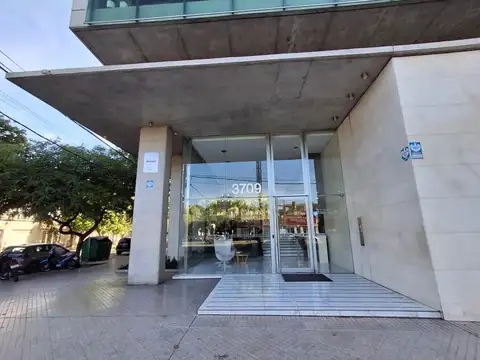 Departamento con cochera en alquiler en Echesortu.