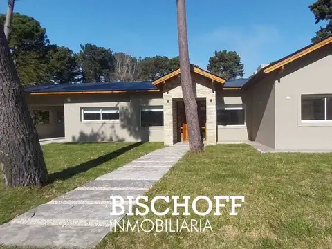 Casa en Venta en Pinamar, USD 290.000