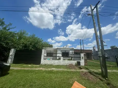 Casa en venta tres ambientes del Viso