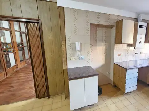 Departamento 6 ambientes con 3 baños