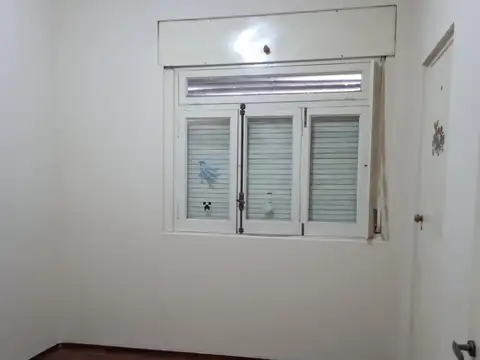 Depto Tipo Casa en Alquiler de 4 ambientes