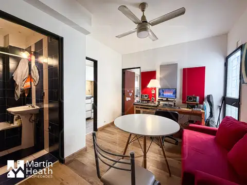 -VENTA- APTO CRÉDITO- 2 Amb. Buena Distribución y Excelente Ubicación.