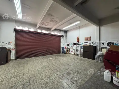 Casa en Altos de 3 Amb con Quincho, Piscina, Galpón y Local 2 Sótanos (1 en Local y otro en Galpón)