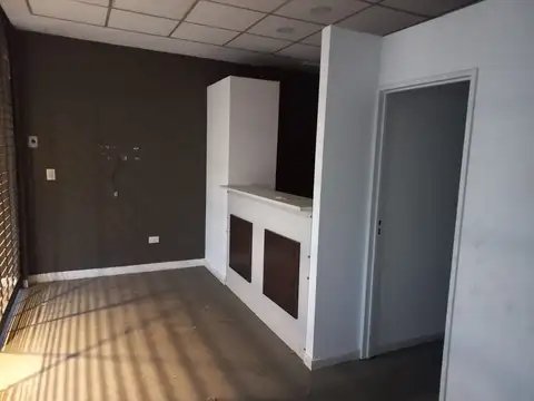 Local en Venta en Olivos, USD 480.000