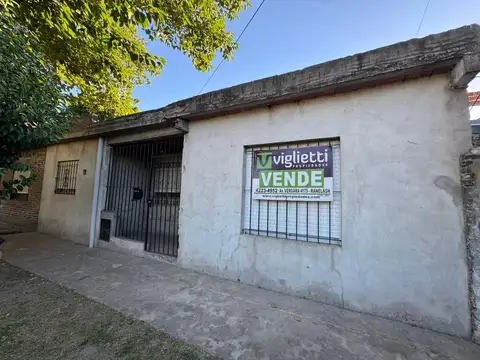 CASA EN ESQUINA DE BERAZATEGUI U$S 55.000.-