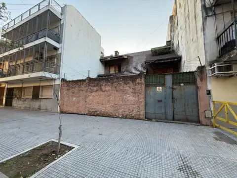 Terreno en Venta en Parque Chacabuco, USD 249.000