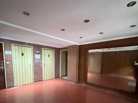 Falucho 1600, Piso 7