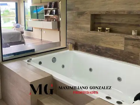 Casa en Venta con 1 cochera