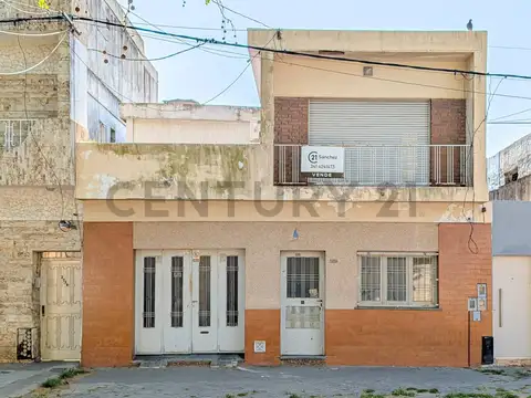 VENTA CASA 2 DORMITORIOS-PATIOS-COCHERA