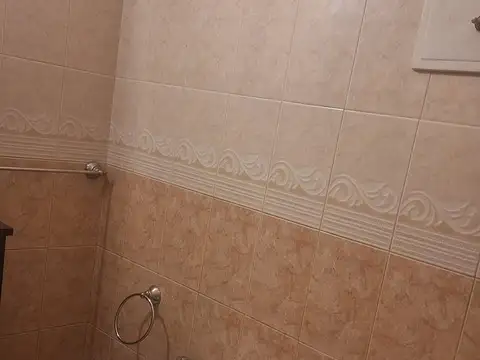 Alquiler departamento de tres ambientes en Olivos