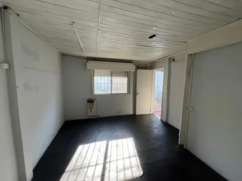 Casa 2 ambientes con 1 baño