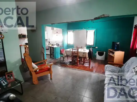 Casa 3 ambientes con 1 baño