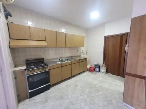 Avenida Belgrano 6300, Piso 1