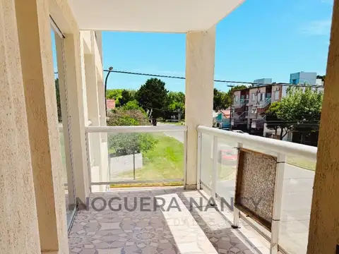 Depto Tipo Casa 2 ambientes con 1 baño