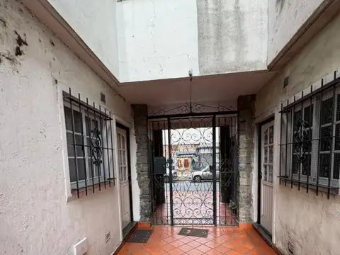 Depto Tipo Casa en Alquiler de 3 ambientes
