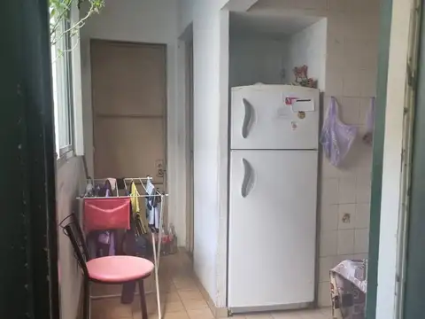 Venta depto 4 amb lavadero a reciclar Constitución