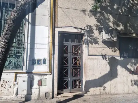 Venta depto 4 amb lavadero a reciclar Constitución