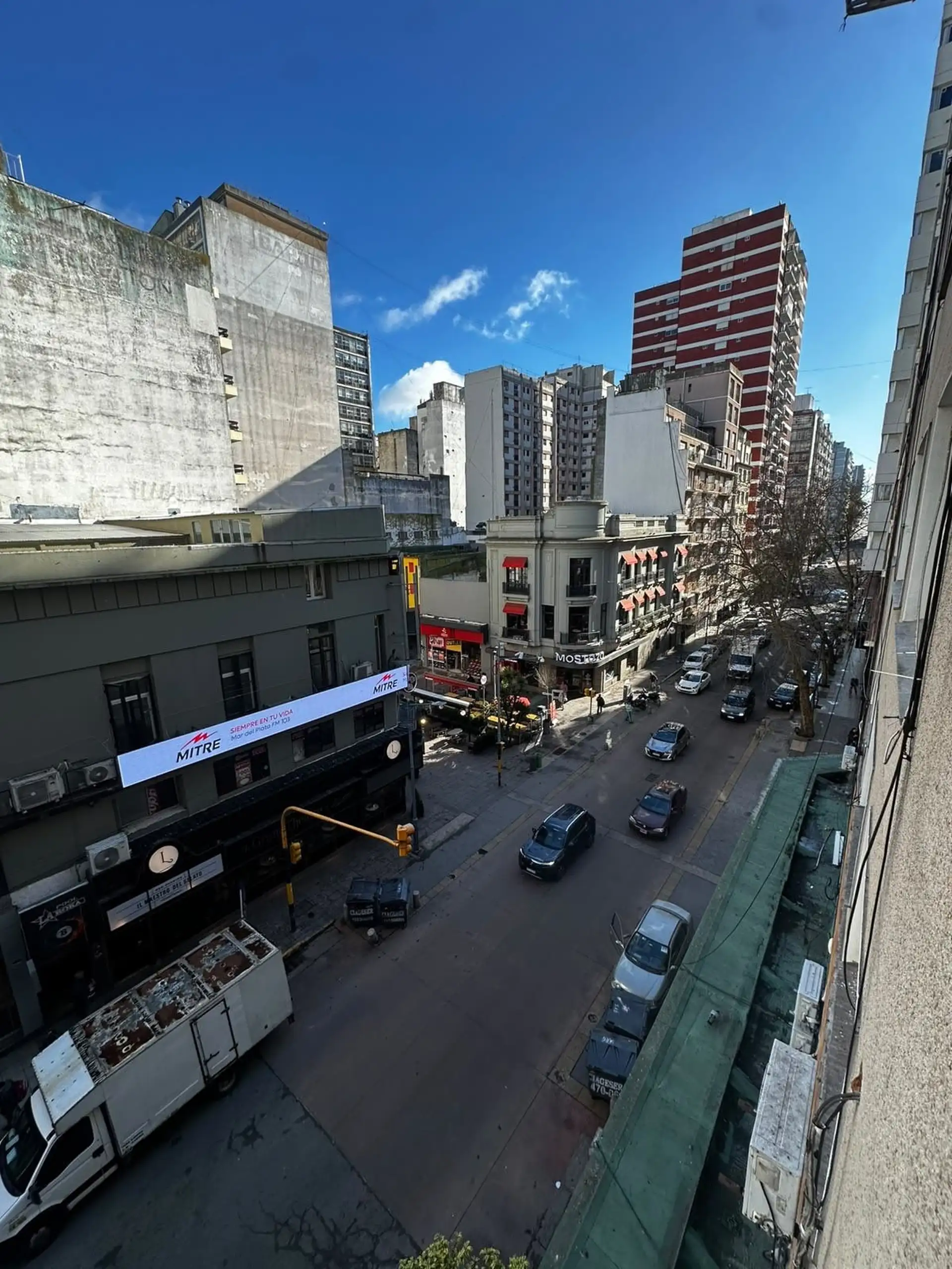 Venta Departamento 3 ambientes al frente. Zona centro