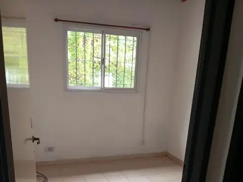 Depto Tipo Casa en Alquiler en Villa Ballester, $ 590.000