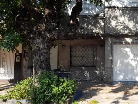 Depto Tipo Casa en Alquiler de 3 ambientes