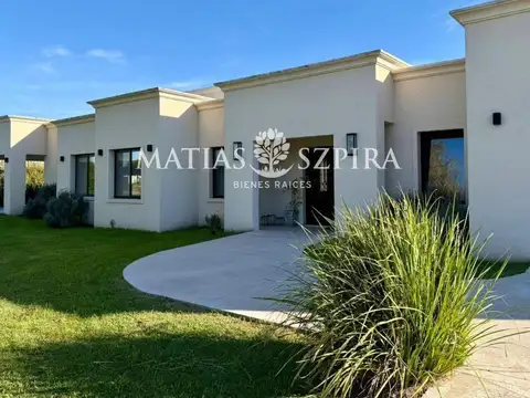 Casa en Alquiler en Santa Matilde, USD 1.800