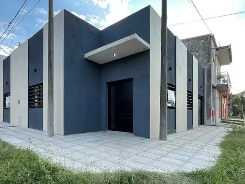 CASA EN VENTA - EXCELENTE UBICACION