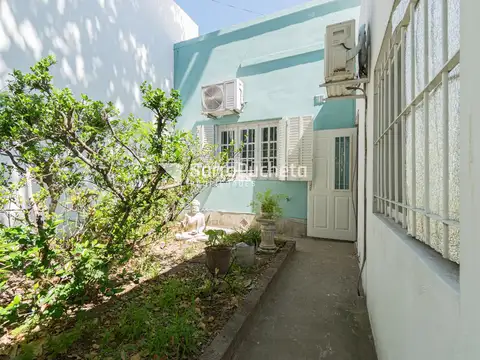 Venta casa 4 ambientes con local al frente en Ramos Mejia