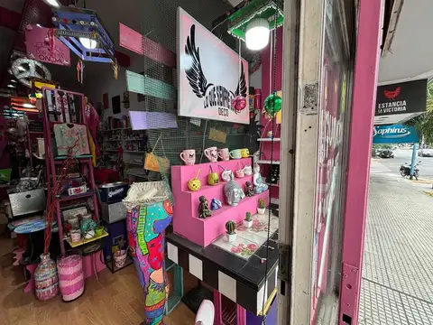 Local en Alquiler en Parque Chacabuco, $ 900.000