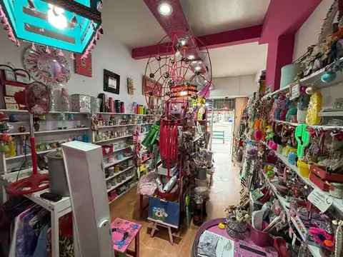 Local en Alquiler en Parque Chacabuco, $ 900.000