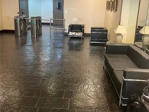 PERU 300, Piso 9
