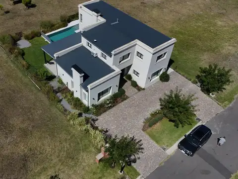 Casa en Alquiler de 4 dormitorios