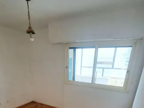 Departamento en Alquiler en Balvanera, $ 900.000