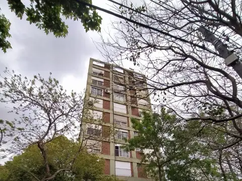 REBAJADO - A 1 Cuadra de Maipu Monoambiente Al Frente Balcon Frances