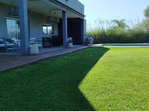 Alquiler casa San Alfonso, Pilar Del este al 5500