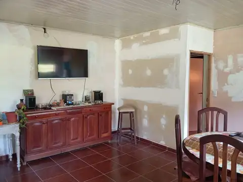 Casa 3 ambientes con 1 baño