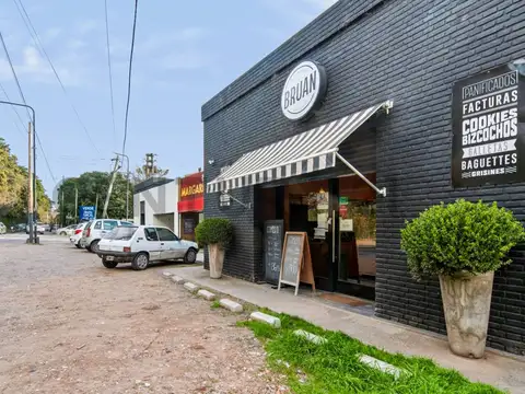 Local en Venta en City Bell, USD 2.000.000