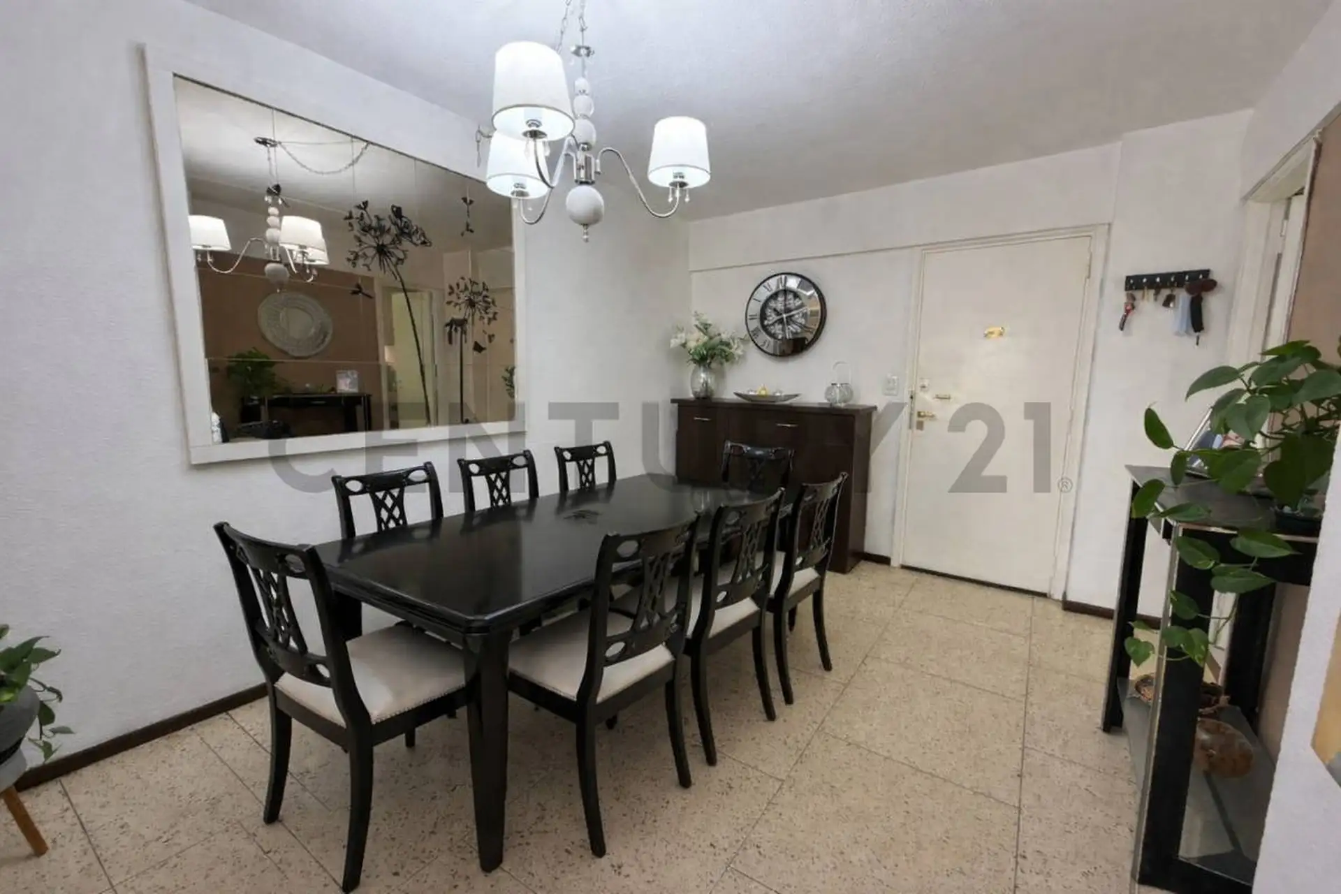 Depto 3 amb, 69m² reciclado con balcón francés — Centro