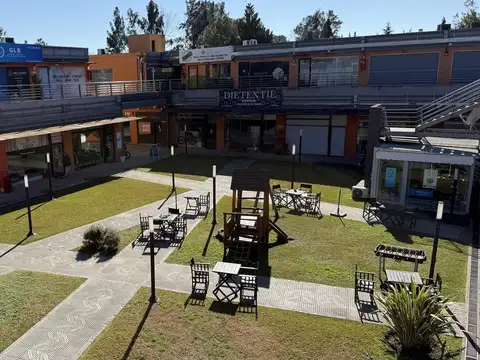 Local en Alquiler en Francisco Alvarez, USD 500