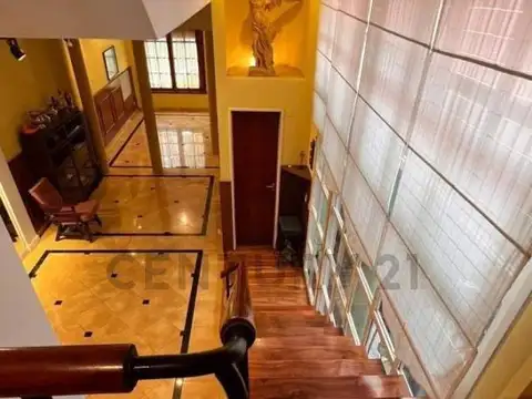 Venta casa 5 ambientes dependencia 2 piletas Jardin Garage Playroom Palermo Hollywood