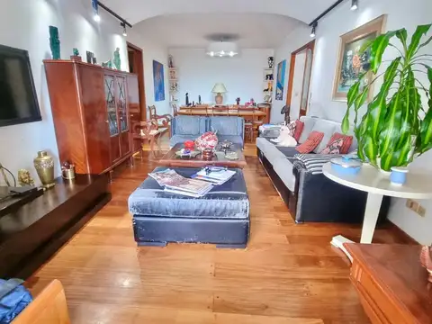 Departamento 4 ambientes con 3 baños