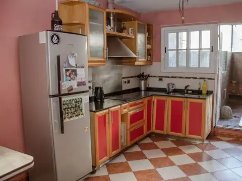 VENTA 5 DORMITORIOS CON BALCON Y PATIO