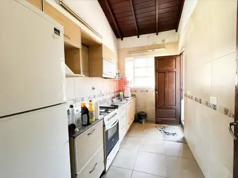 Casa en Venta con 5 cocheras