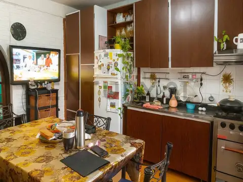 CASA CON DEPARTAMENTO EN BENAVIDEZ