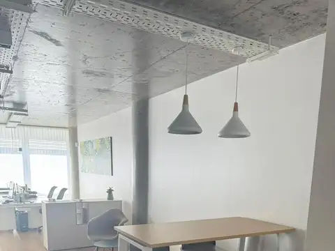 Oficina en Alquiler al Este