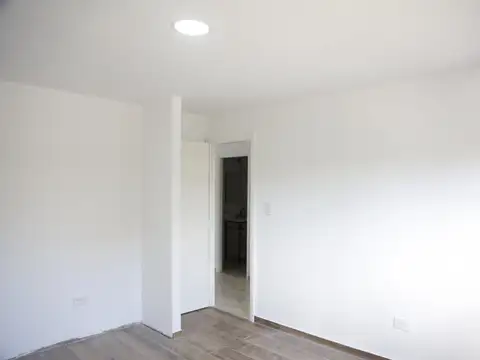 Casa Venta Gonnet a Estrenar 2 Dormitorios Pileta