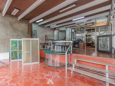 Local en Venta en La Comercial, USD 575.000